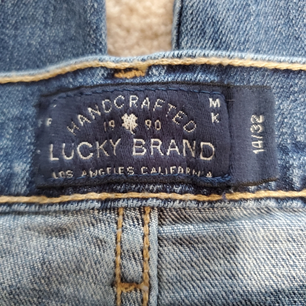 Lucky Brand Brooke Crop Distressed Jeans - Picture 6 of 7